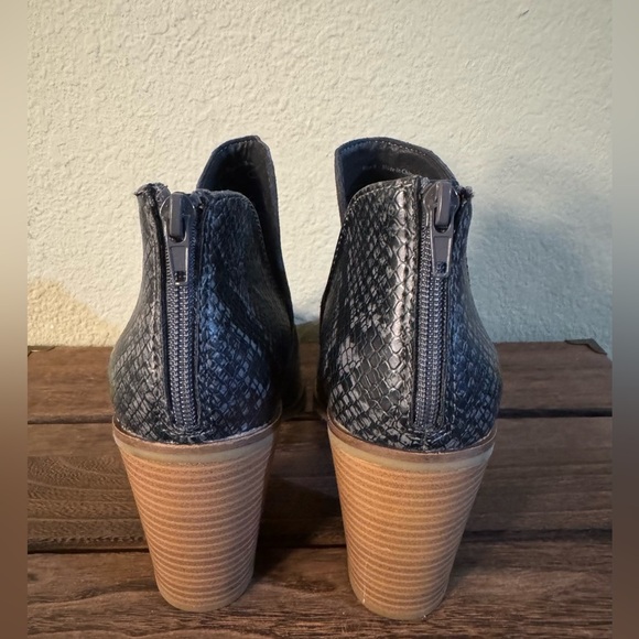 Dolce Vita DV8 Shai Bootie NWOB - Picture 5 of 10